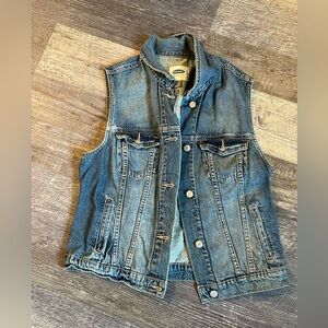 Old Navy Women's Blue Denim Vest M Collared Button Pockets Sleeveless